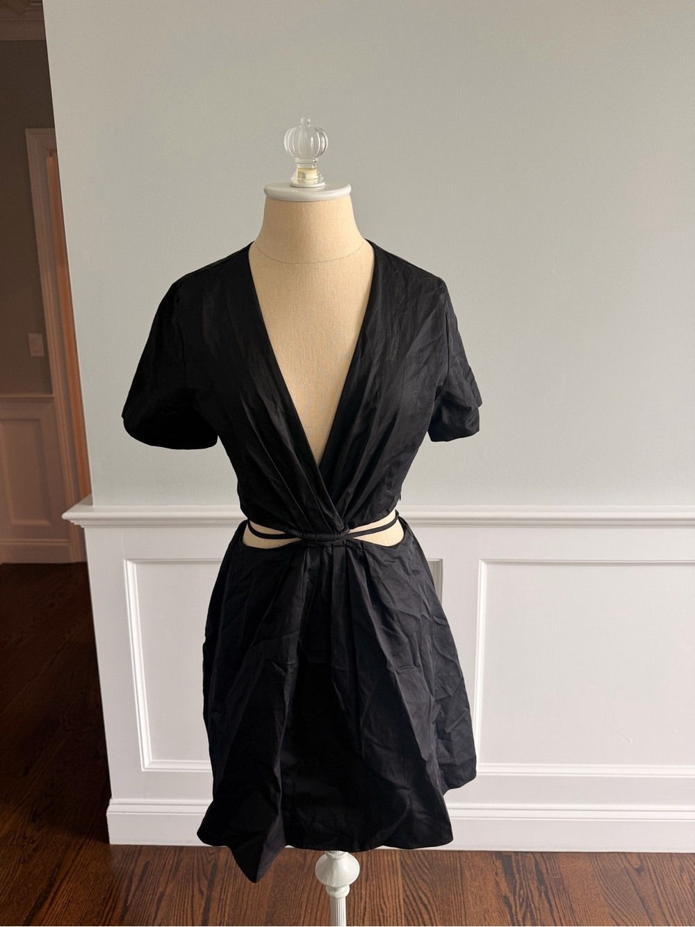 Abbeline Black Mini Dress with Cutout Waist - Picture 1 of 3